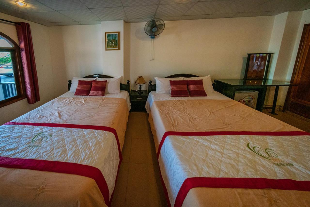 Ven Ven Hotel Ho Coc Bagian luar foto