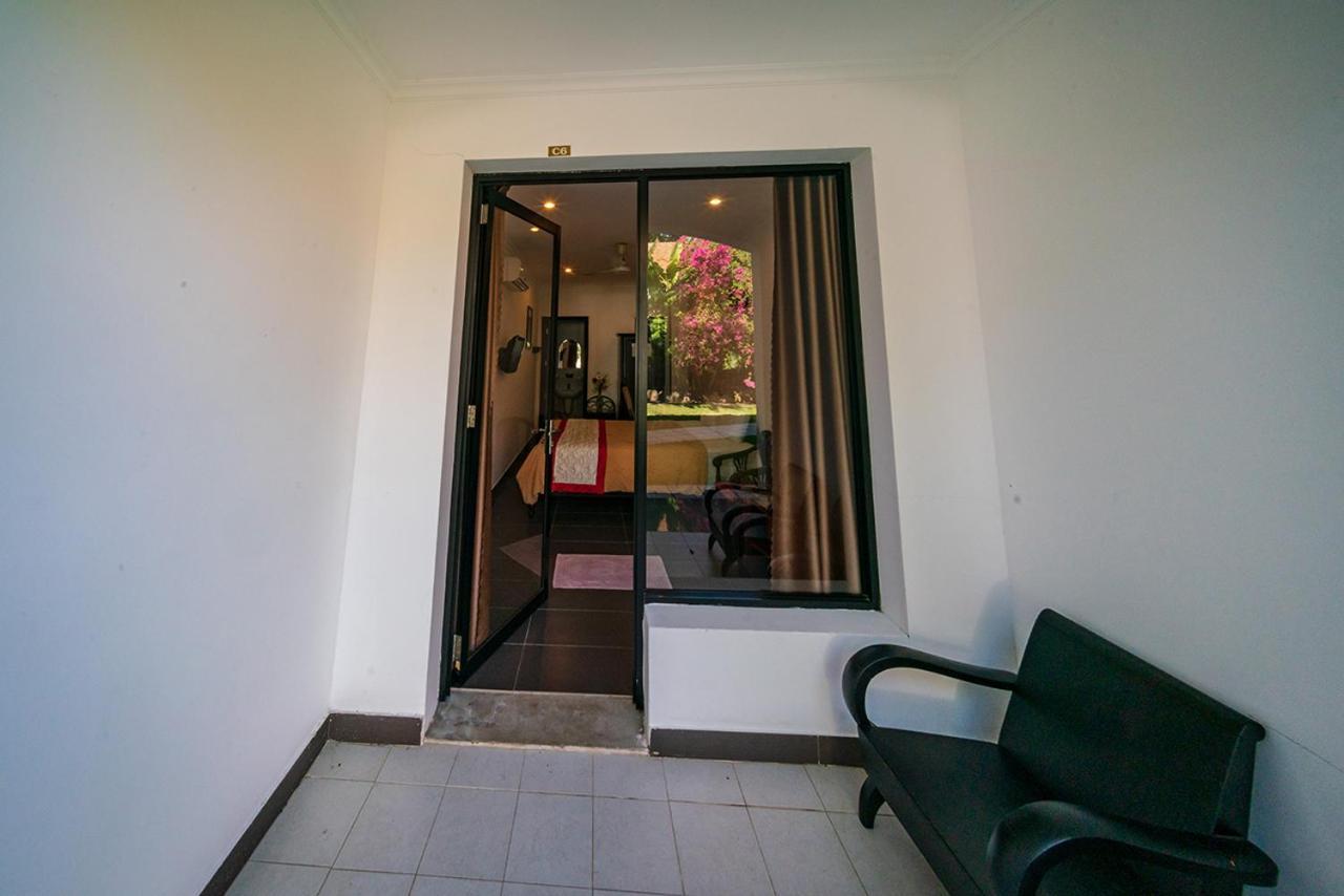 Ven Ven Hotel Ho Coc Bagian luar foto