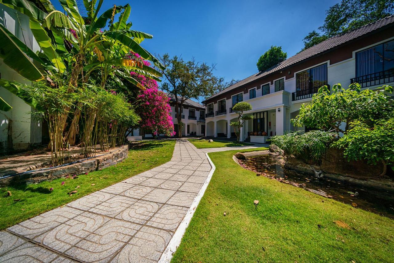 Ven Ven Hotel Ho Coc Bagian luar foto